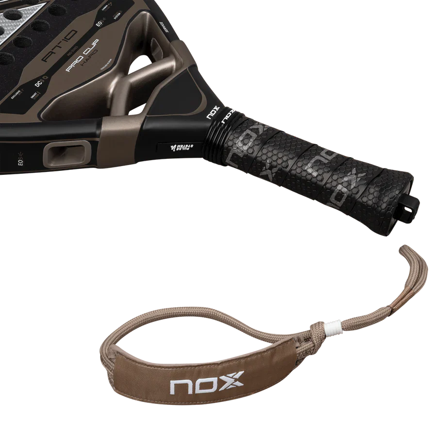 Pala Nox AT10 Pro Cup Hard 2026 by Agustín Tapia