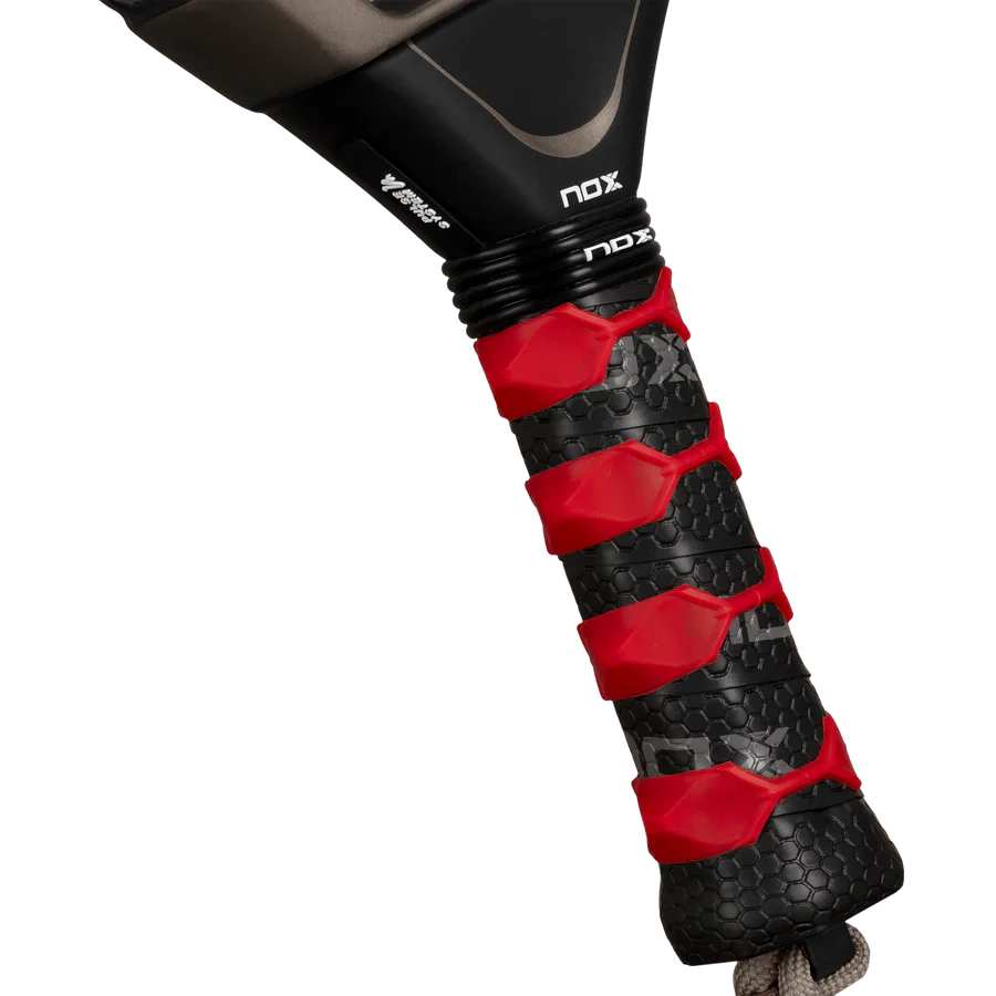 Pala Nox AT10 Pro Cup Hard 2026 by Agustín Tapia