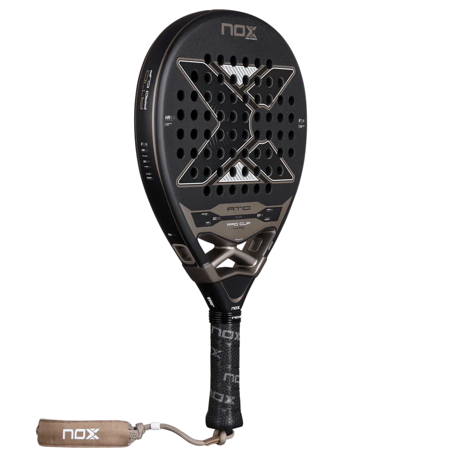 Pala Nox AT10 Pro Cup Hard 2026 by Agustín Tapia